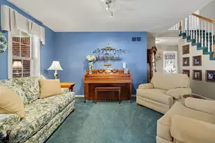 19919 Dovetail Dr, Brownstown, MI 48183 - Photo 5