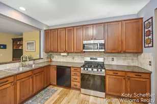 7446 Decosta Dr NE, Rockford, MI 49341 - Photo 11