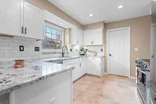 7519 Green Meadow Ln, Canton, MI 48187 - Photo 17