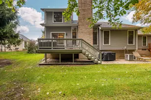7519 Green Meadow Ln, Canton, MI 48187 - Photo 43