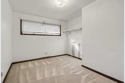 380 E Delaware Avenue, Benton Harbor, MI 49022 - Photo 11