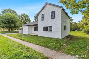 178 W Muskegon Street NE, Cedar Springs, MI 49319 - Photo 1