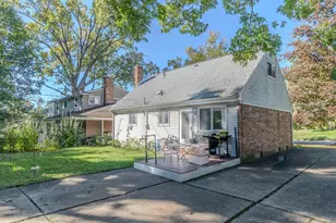 720 N Maple Rd, Ann Arbor, MI 48103 - Photo 3
