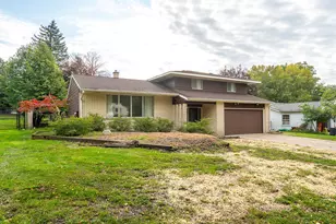 4156 Weymouth Dr SE, Grand Rapids, MI 49508 - Photo 3