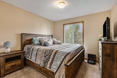 5647 E Grove Drive SE, Kentwood, MI 49512 - Photo 17