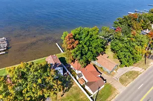 278 W Houghton Lake Dr, Prudenville, MI 48651 - Photo 41