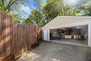 574 32nd St SW, Wyoming, MI 49548 - Photo 35