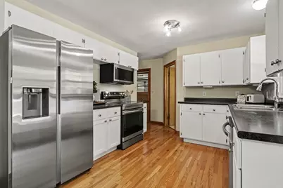 205 Jakway Avenue, Benton Harbor, MI 49022 - Photo 9
