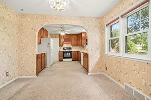 43 N Clubview Dr, Ypsilanti, MI 48197 - Photo 9
