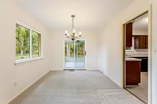 3565 Chatham Way, Ann Arbor, MI 48105 - Photo 9