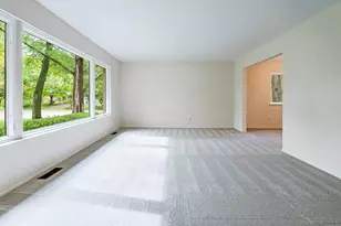 3565 Chatham Way, Ann Arbor, MI 48105 - Photo 5