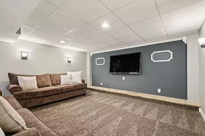 2741 Plainfield Avenue NE, Grand Rapids, MI 49505 - Photo 17