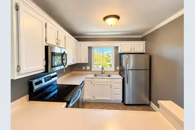 3386 Devonwood Hills NE #F, Grand Rapids, MI 49525 - Photo 9