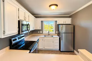 3386 Devonwood Hills NE, Grand Rapids, MI 49525 - Photo 9