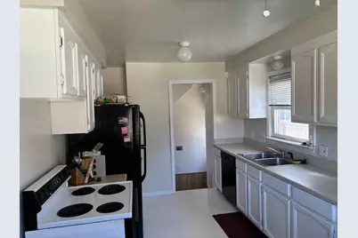 411 Leroy Avenue, Clawson, MI 48017 - Photo 5
