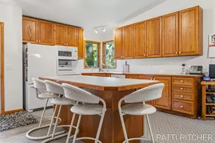 13582 Redbird Ln, Grand Haven, MI 49417 - Photo 15