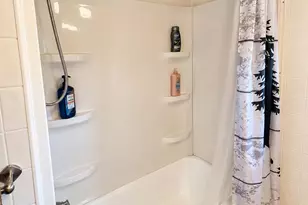 230 Maplewood Dr, Roscommon, MI 48653 - Photo 21