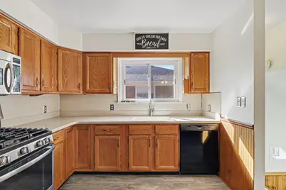 9351 Laurence Avenue, Allen Park, MI 48101 - Photo 9