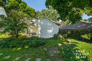 228 Baynton Ave NE, Grand Rapids, MI 49503 - Photo 29