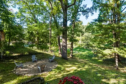 2400 Crest Drive, Kalamazoo, MI 49008 - Photo 29