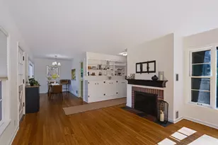 2400 Crest Dr, Kalamazoo, MI 49008 - Photo 9