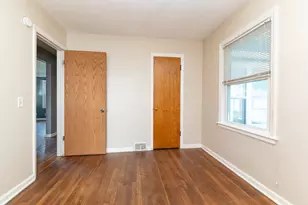 2035 Glendale Blvd, Kalamazoo, MI 49004 - Photo 11