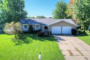 142 Sunnybrook Dr SW, Grandville, MI 49418 - Photo 9