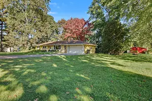 8735 N E Dr, Battle Creek, MI 49014 - Photo 3