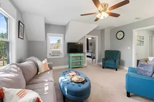 209 S Washington Ave, Ludington, MI 49431 - Photo 21