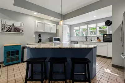 209 S Washington Avenue, Ludington, MI 49431 - Photo 17