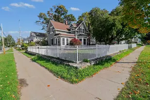 209 S Washington Ave, Ludington, MI 49431 - Photo 29