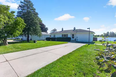 555 Norvell Beach Drive, Brooklyn, MI 49230 - Photo 3