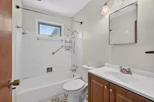 555 Norvell Beach Dr, Brooklyn, MI 49230 - Photo 27
