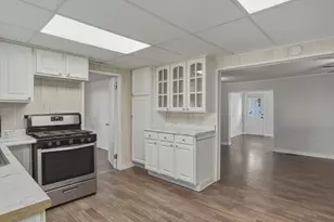 212 S 3rd Ave, Big Rapids, MI 49307 - Photo 5