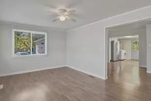 212 S 3rd Ave, Big Rapids, MI 49307 - Photo 17