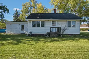 212 S 3rd Ave, Big Rapids, MI 49307 - Photo 1