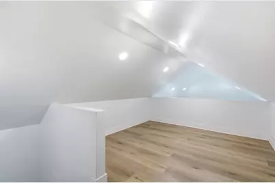 13886 McDougall, Hamtramck, MI 48212 - Photo 9