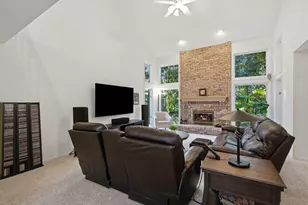 20027 Wayne Rd, Livonia, MI 48152 - Photo 9