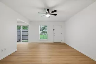 3034 Forest Creek Ct, Ann Arbor, MI 48108 - Photo 9
