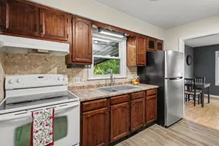 1612 Buena Vista St, Kalamazoo, MI 49001 - Photo 9