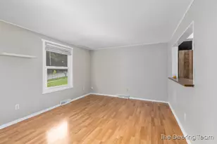 1865 Ball Ave NE, Grand Rapids, MI 49505 - Photo 5
