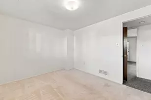 30073 Wicklow Rd, Farmington Hills, MI 48334 - Photo 23