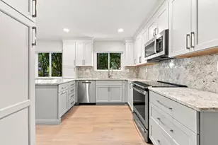30073 Wicklow Rd, Farmington Hills, MI 48334 - Photo 19
