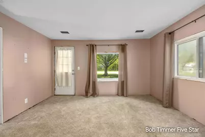 2284 104th Avenue, Zeeland, MI 49464 - Photo 3
