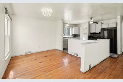 20290 Woodmont Street, Harper Woods, MI 48225 - Photo 15