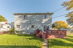 32237 Parkwood St, Westland, MI 48186 - Photo 9