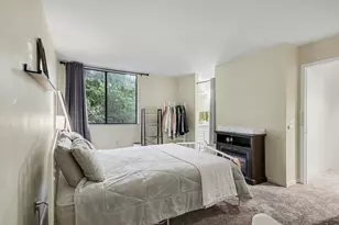 236 Falkirk Ct, Kalamazoo, MI 49006 - Photo 13