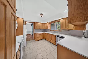 8515 Acorne Ave, Milan, MI 48160 - Photo 17