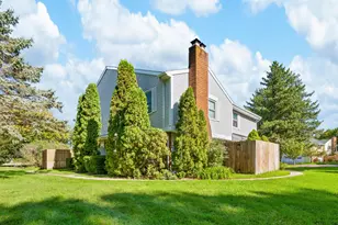 2614 Cherrywood Ct, Saint Joseph, MI 49085 - Photo 3