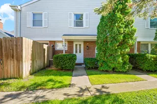 2614 Cherrywood Ct, Saint Joseph, MI 49085 - Photo 1